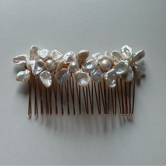 Freshwater Pearl Hair Comb - Picture 6 of 7